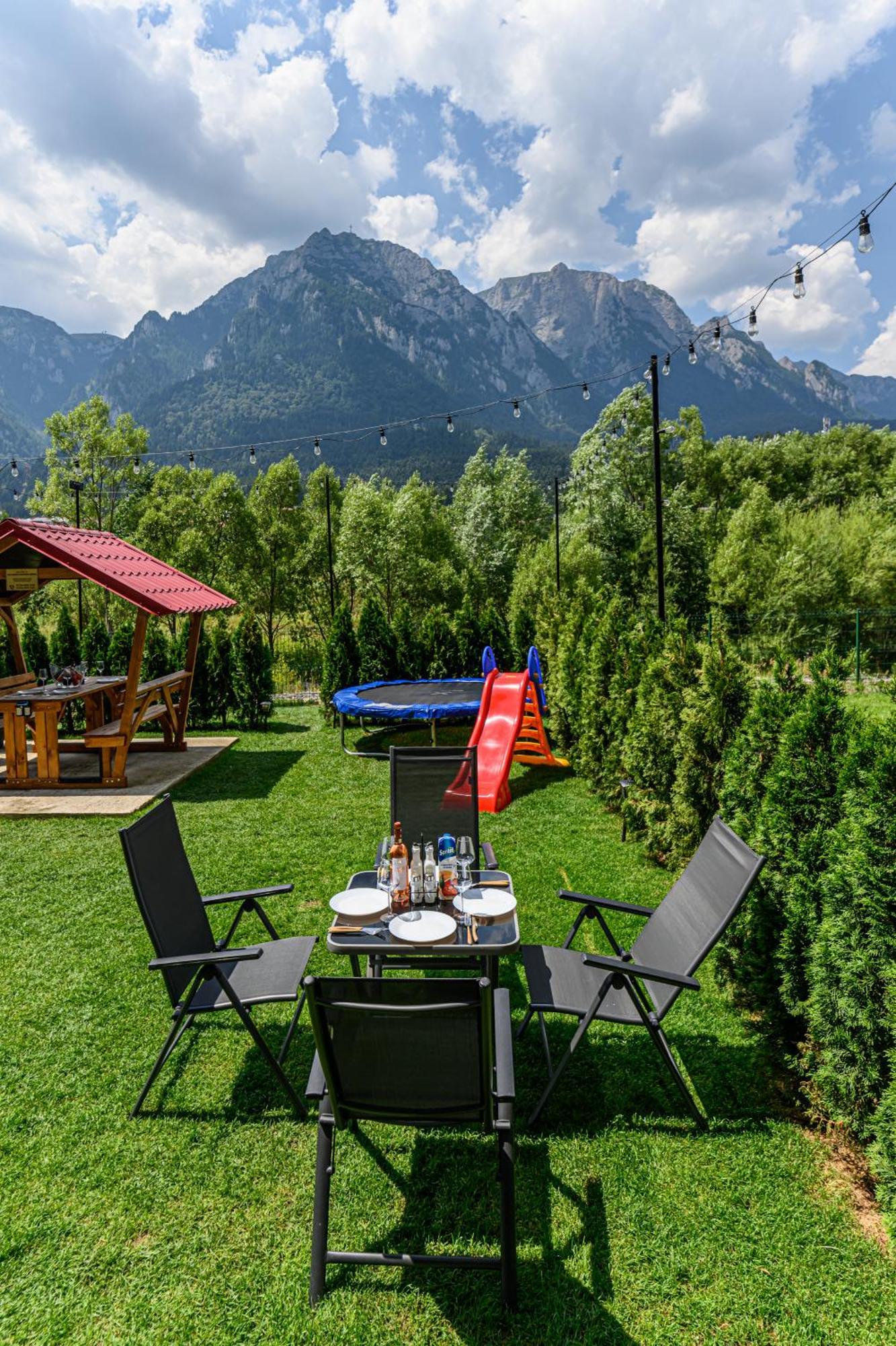 Ama Garden Apartment Буштени Экстерьер фото