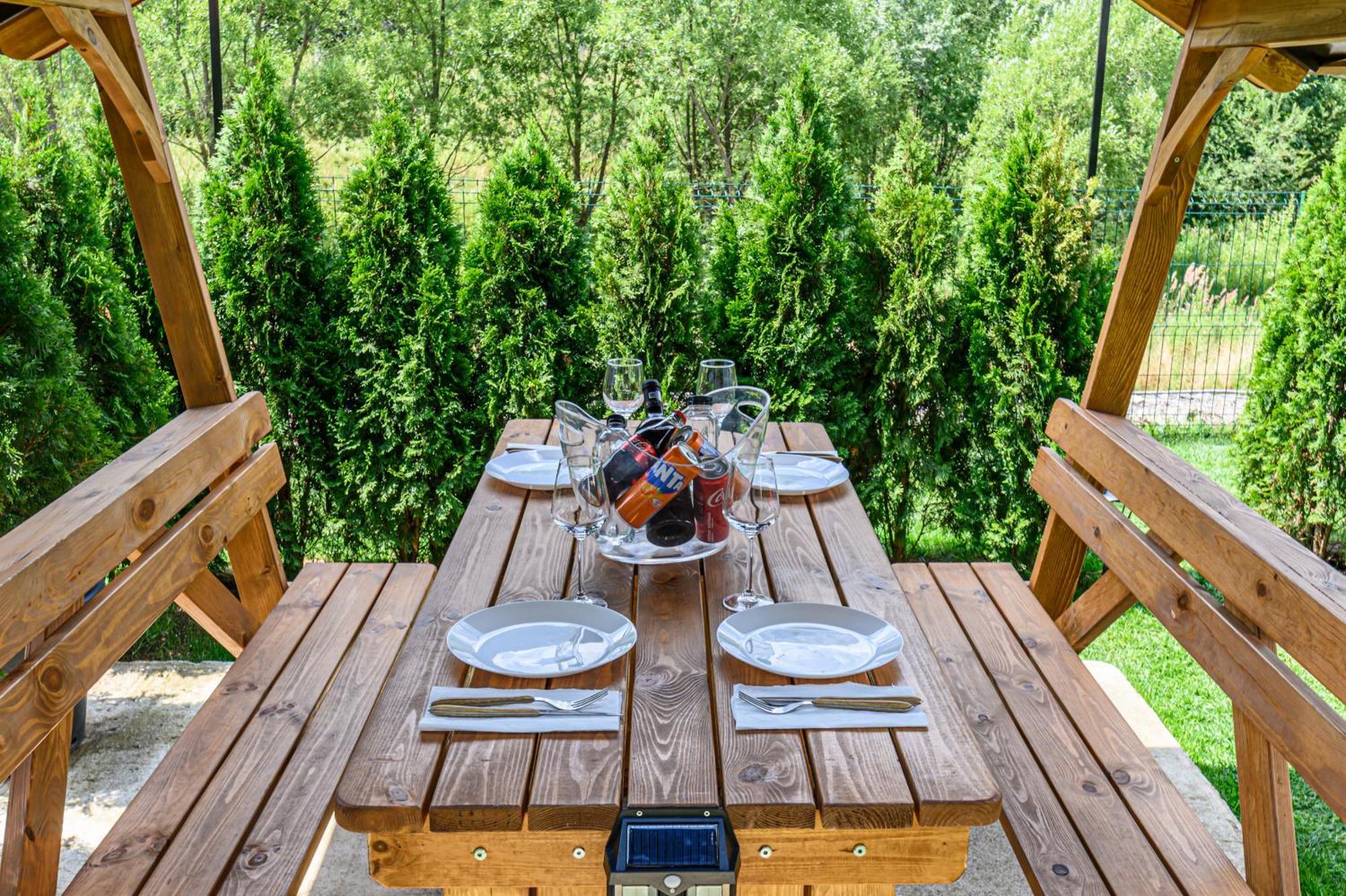 Ama Garden Apartment Буштени Экстерьер фото