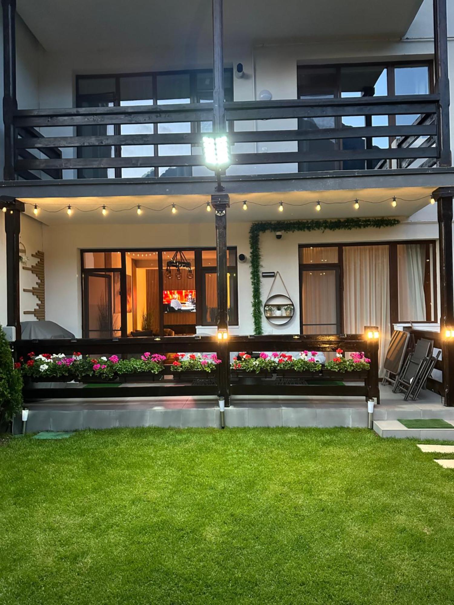 Ama Garden Apartment Буштени Экстерьер фото